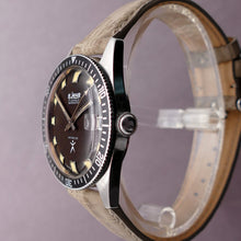 Load image into Gallery viewer, Vintage Tropical Dial on This LeJour Vintage Dive Watch