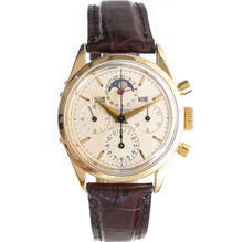 Load image into Gallery viewer, Universal Geneve Tri-Compax 522100/1 14K Solid Gold Chronongraph